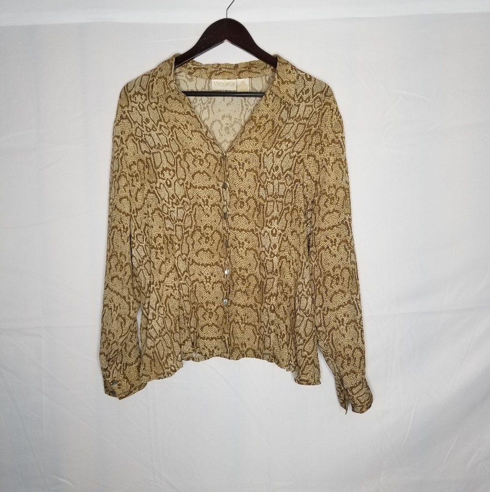 Victoria Soie Silk Blouse  Size  10 P animal Print
